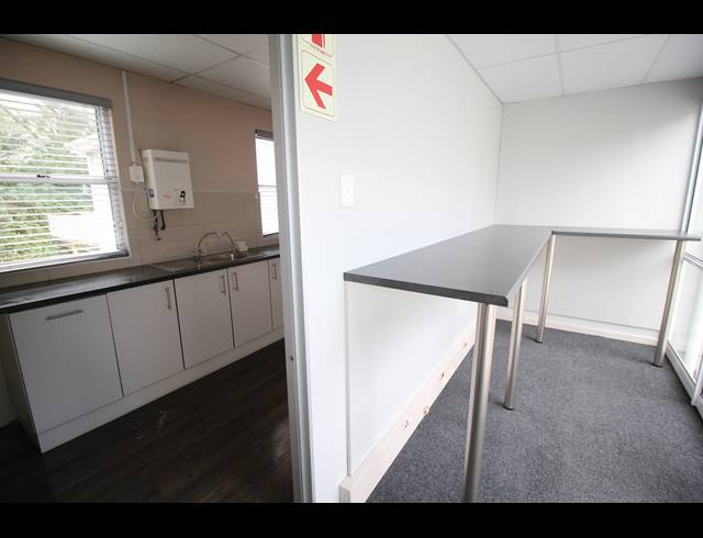 3,331M² OFFICE FOR SALE IN BEREA